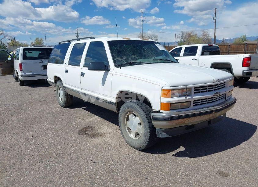 1996 Chevrolet Suburban K1500 (VIN 1GNFK16R9TJ411712) main photo