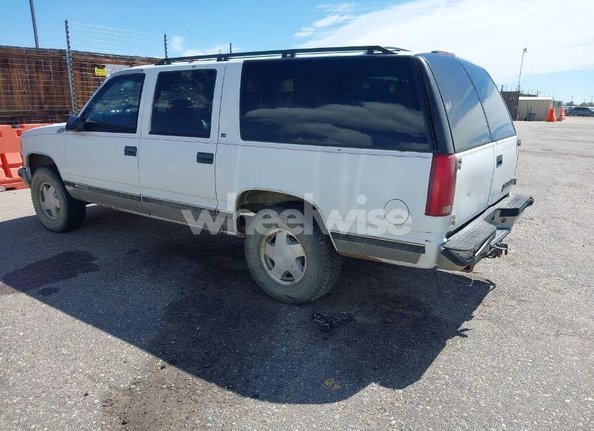 Photo 3 of 1996 Chevrolet Suburban K1500 (VIN 1GNFK16R9TJ411712)