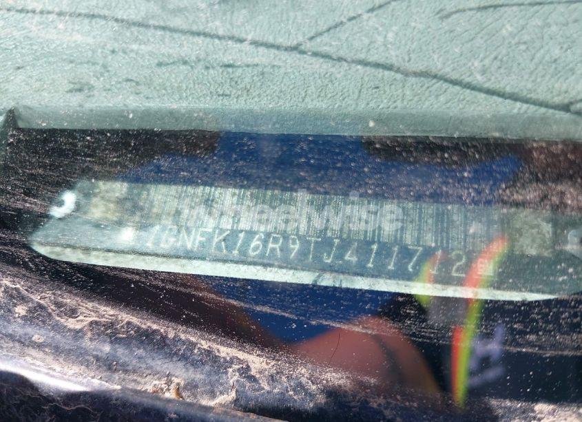 Photo 9 of 1996 Chevrolet Suburban K1500 (VIN 1GNFK16R9TJ411712)