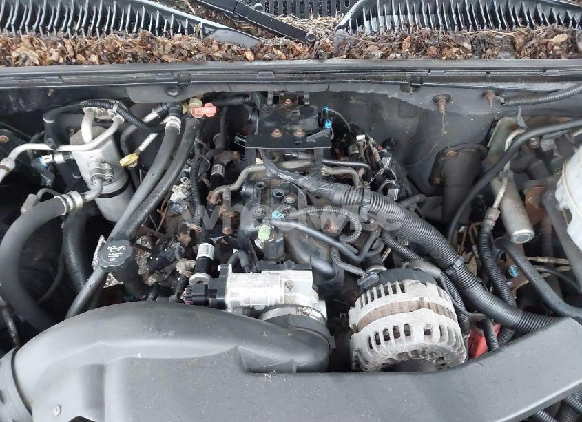 Photo 10 of 2004 Chevrolet Suburban 1500 LT (VIN 1GNFK16T04J312354)