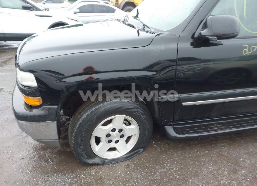 Photo 6 of 2004 Chevrolet Suburban 1500 LT (VIN 1GNFK16T04J312354)
