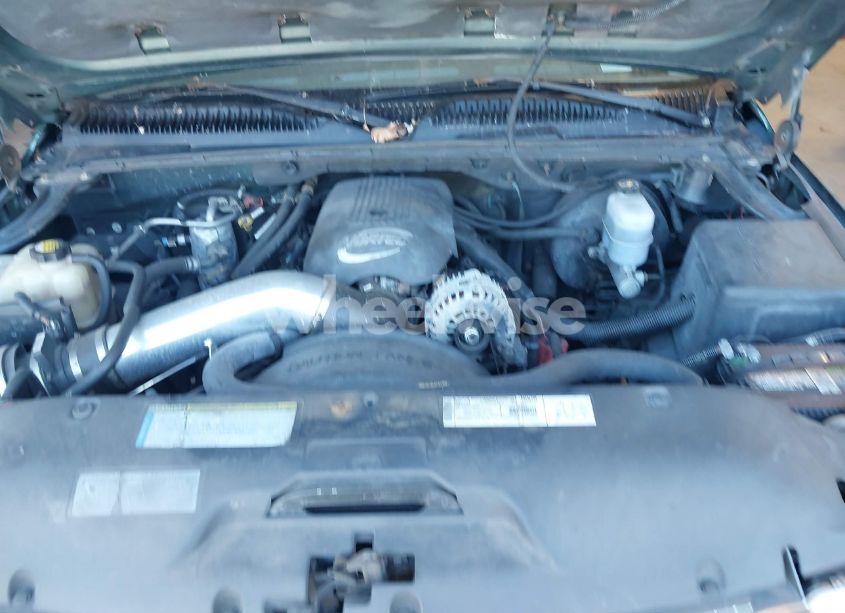 Photo 10 of 2001 Chevrolet Suburban 1500 LT (VIN 1GNFK16T11J198893)