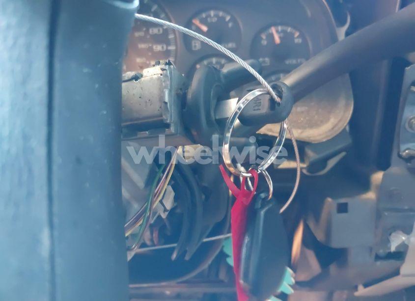 Photo 11 of 2001 Chevrolet Suburban 1500 LT (VIN 1GNFK16T11J198893)