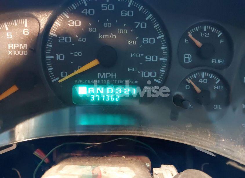 Photo 7 of 2001 Chevrolet Suburban 1500 LT (VIN 1GNFK16T11J198893)