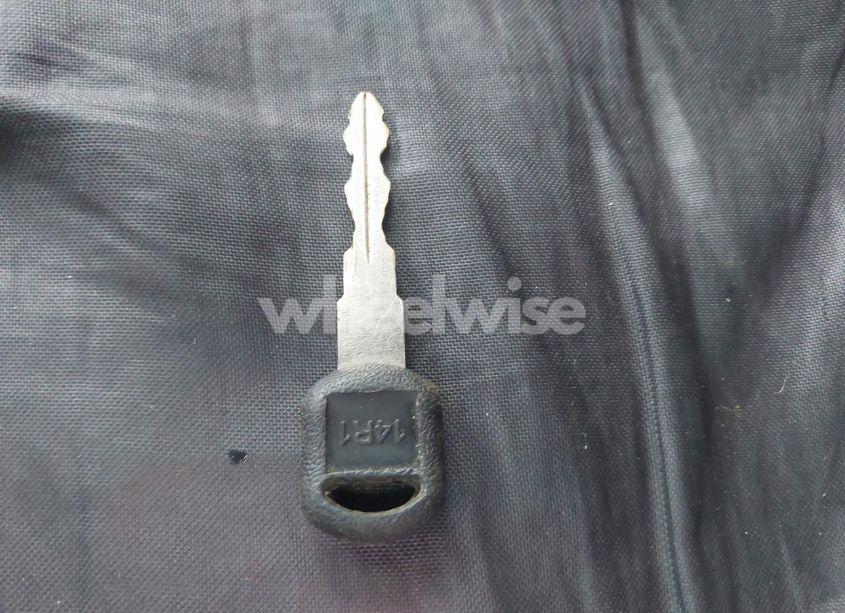 Photo 11 of 2004 Chevrolet Suburban 1500 LT (VIN 1GNFK16T14J167213)