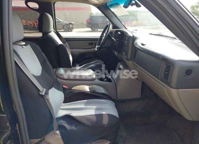 Photo 5 of 2002 Chevrolet Suburban 1500 LT (VIN 1GNFK16T22J211667)