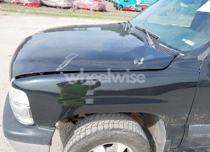 Photo 6 of 2002 Chevrolet Suburban 1500 LT (VIN 1GNFK16T22J211667)