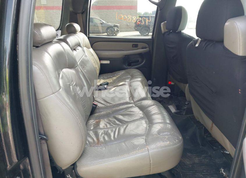 Photo 8 of 2002 Chevrolet Suburban 1500 LT (VIN 1GNFK16T22J211667)