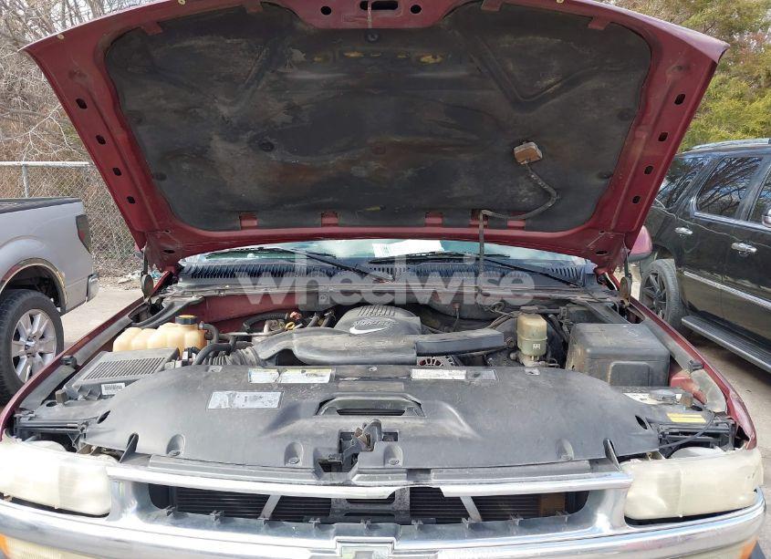 Photo 10 of 2001 Chevrolet Suburban 1500 LT (VIN 1GNFK16T31J227312)