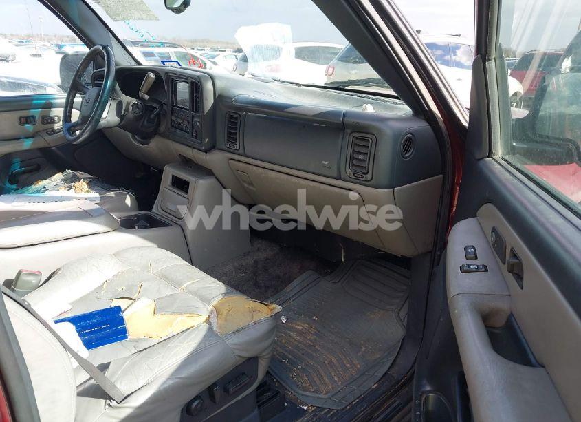 Photo 5 of 2001 Chevrolet Suburban 1500 LT (VIN 1GNFK16T31J227312)