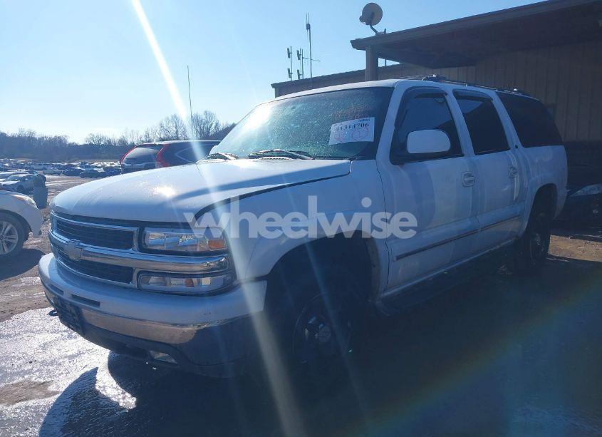 Photo 2 of 2001 Chevrolet Suburban 1500 LT (VIN 1GNFK16T31J285470)