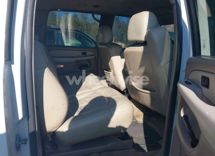 Photo 8 of 2001 Chevrolet Suburban 1500 LT (VIN 1GNFK16T31J285470)