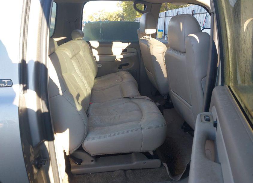 Photo 8 of 2001 Chevrolet Suburban 1500 LT (VIN 1GNFK16T51J210687)