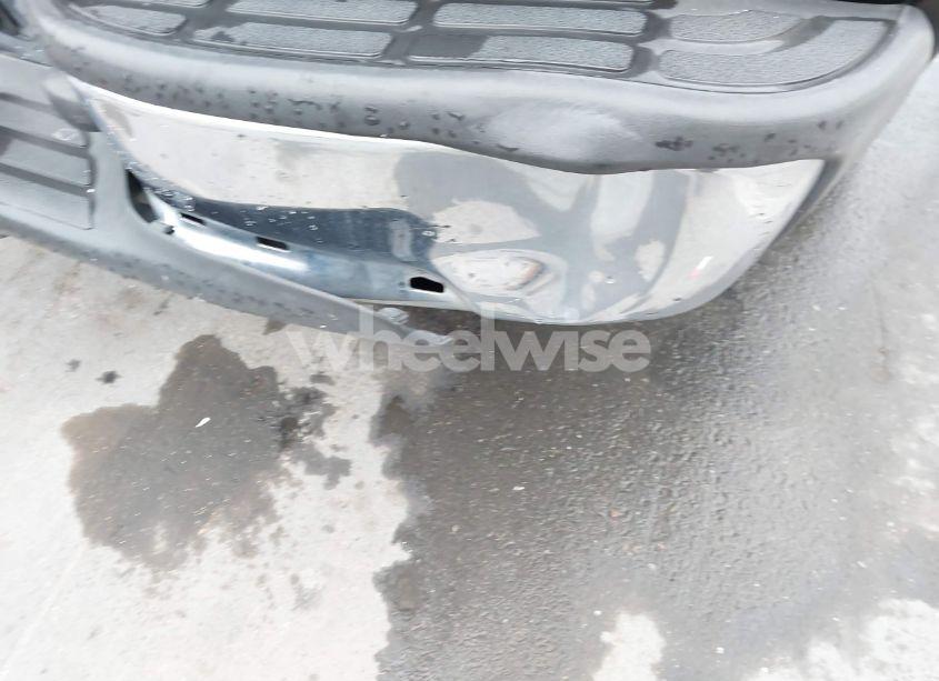 Photo 17 of 2004 Chevrolet Suburban 1500 LT (VIN 1GNFK16T54J197329)