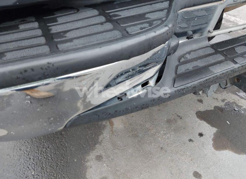 Photo 6 of 2004 Chevrolet Suburban 1500 LT (VIN 1GNFK16T54J197329)