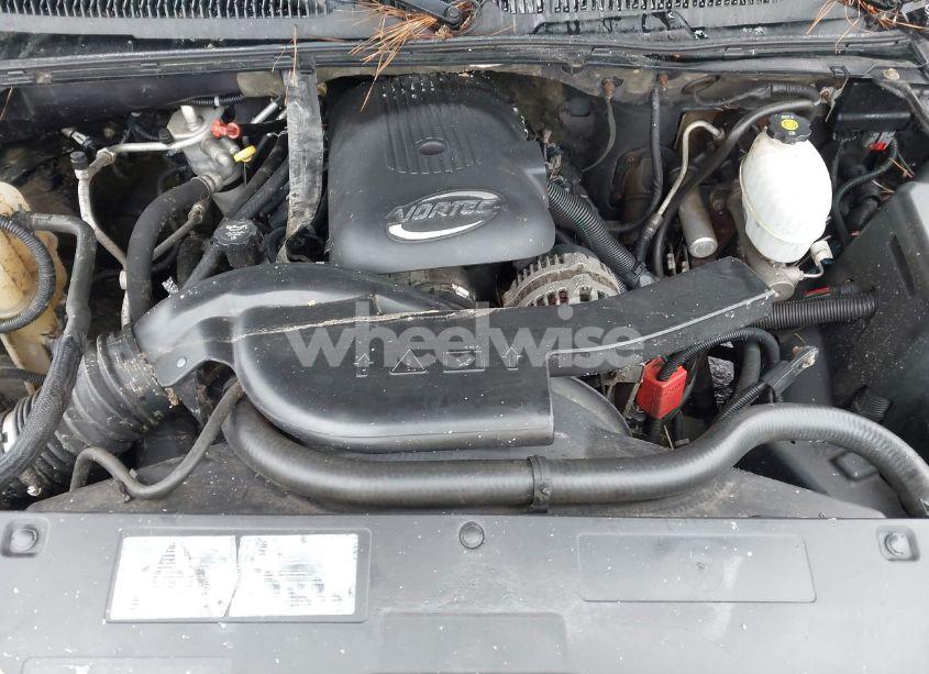 Photo 10 of 2004 Chevrolet Suburban 1500 LT (VIN 1GNFK16T84J174322)