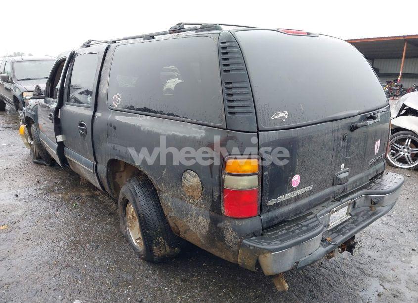 Photo 3 of 2004 Chevrolet Suburban 1500 LT (VIN 1GNFK16T84J174322)