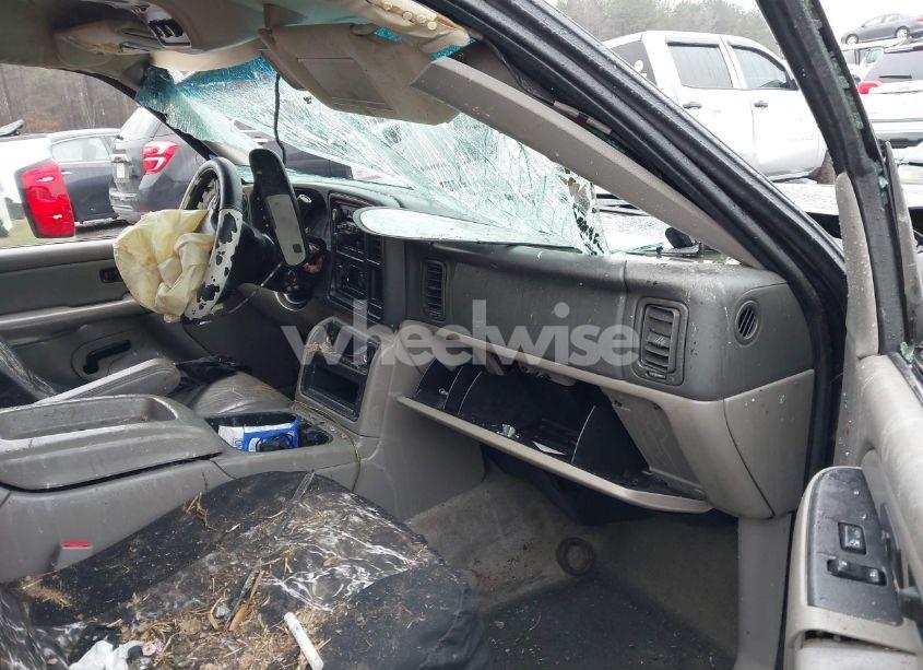 Photo 5 of 2004 Chevrolet Suburban 1500 LT (VIN 1GNFK16T84J174322)