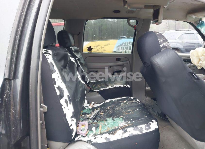 Photo 8 of 2004 Chevrolet Suburban 1500 LT (VIN 1GNFK16T84J174322)