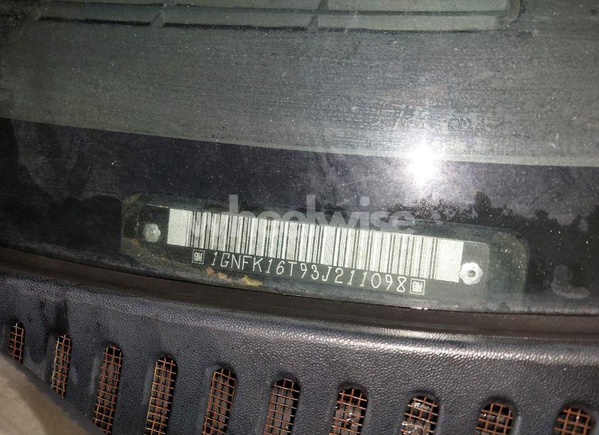 Photo 9 of 2003 Chevrolet Suburban 1500 LT (VIN 1GNFK16T93J211098)