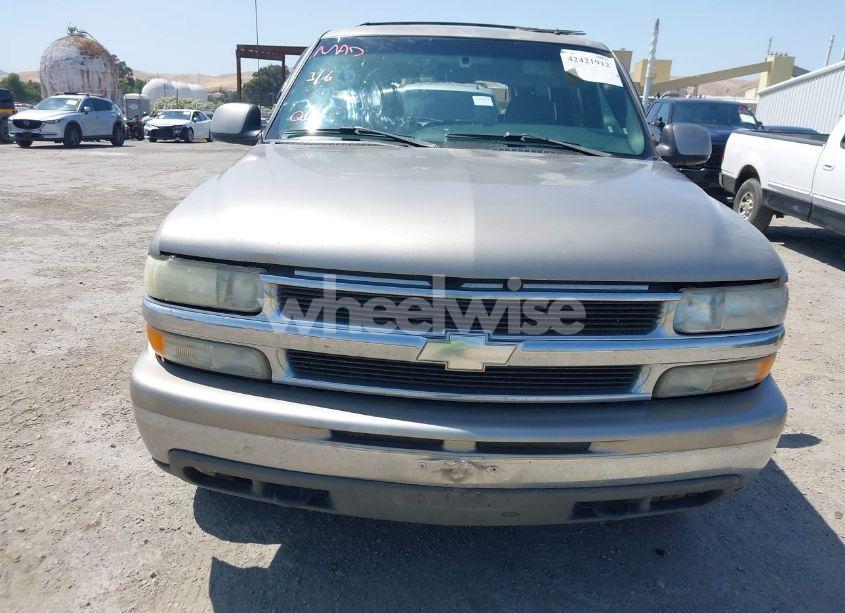 Photo 11 of 2002 Chevrolet Suburban 1500 LT (VIN 1GNFK16TX2J239684)