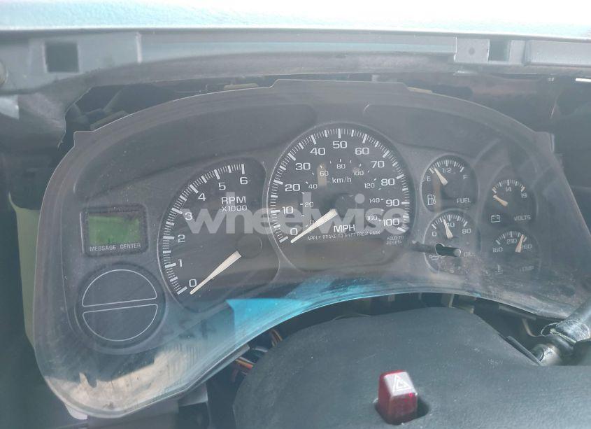 Photo 7 of 2002 Chevrolet Suburban 1500 LT (VIN 1GNFK16TX2J239684)