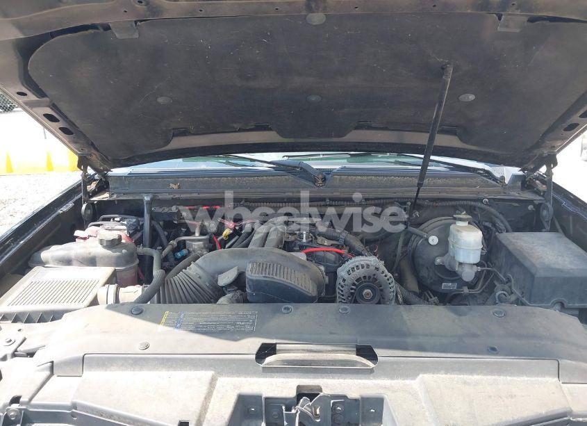 Photo 10 of 2008 Chevrolet Suburban 1500 LTZ (VIN 1GNFK16Y68R121430)