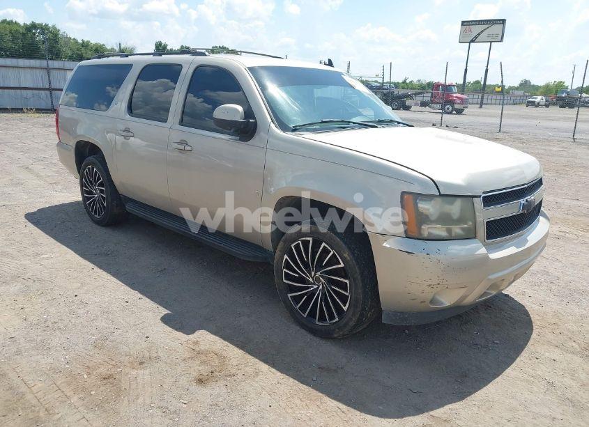 2008 Chevrolet Suburban 1500 LT (VIN 1GNFK16Y78R121985) main photo