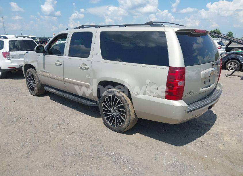 Photo 3 of 2008 Chevrolet Suburban 1500 LT (VIN 1GNFK16Y78R121985)