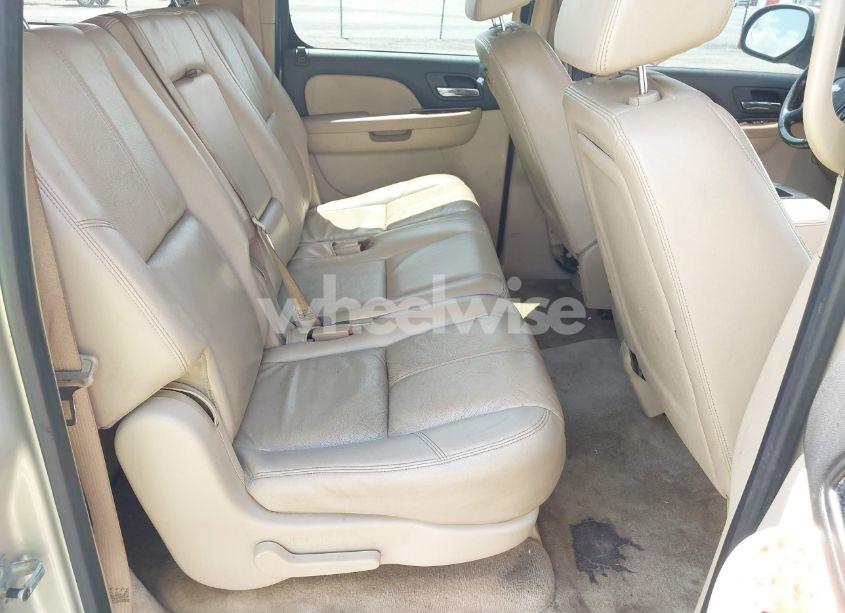 Photo 8 of 2008 Chevrolet Suburban 1500 LT (VIN 1GNFK16Y78R121985)