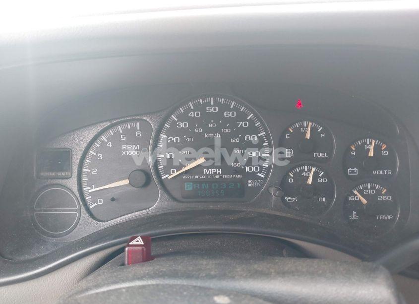 Photo 7 of 2002 Chevrolet Suburban 1500 LT (VIN 1GNFK16Z02J120045)