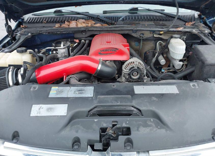 Photo 10 of 2005 Chevrolet Suburban 1500 LT (VIN 1GNFK16Z05J171467)