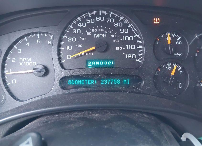 Photo 11 of 2005 Chevrolet Suburban 1500 LT (VIN 1GNFK16Z05J171467)