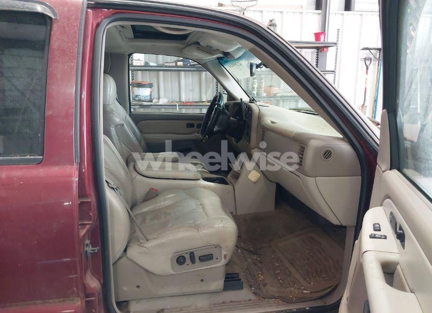 Photo 5 of 2002 Chevrolet Suburban 1500 LT (VIN 1GNFK16Z12J210689)