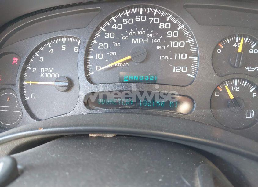 Photo 7 of 2005 Chevrolet Suburban 1500 LS (VIN 1GNFK16Z15J105364)