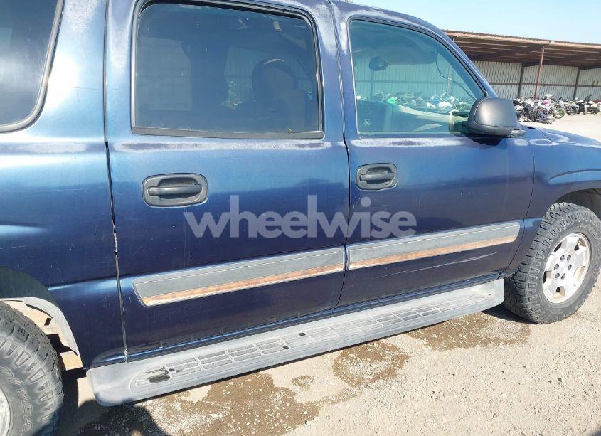 Photo 6 of 2005 Chevrolet Suburban 1500 LS (VIN 1GNFK16Z15R100019)