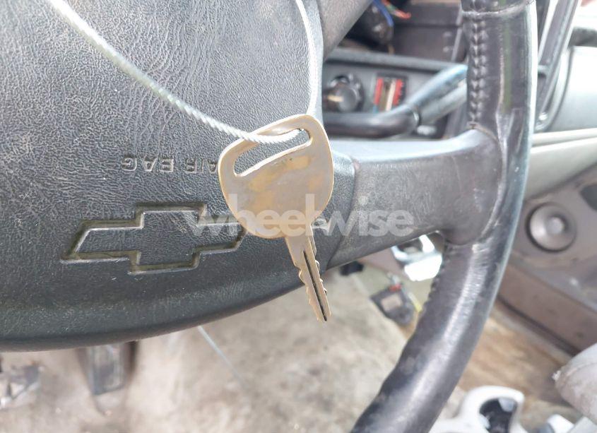 Photo 11 of 2004 Chevrolet Suburban 1500 LS (VIN 1GNFK16Z24J149646)