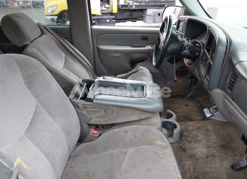 Photo 5 of 2004 Chevrolet Suburban 1500 LS (VIN 1GNFK16Z24J149646)