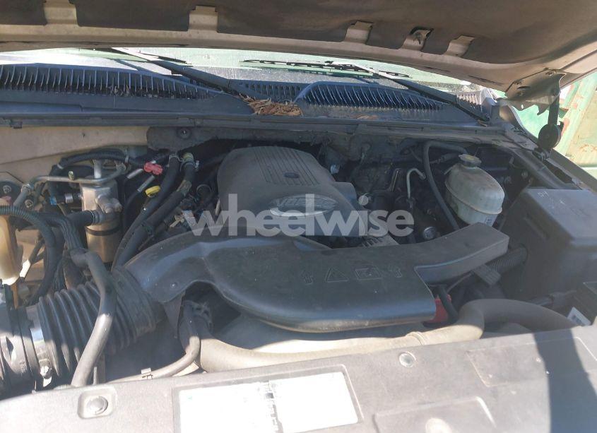 Photo 10 of 2004 Chevrolet Suburban 1500 LT (VIN 1GNFK16Z24J154314)