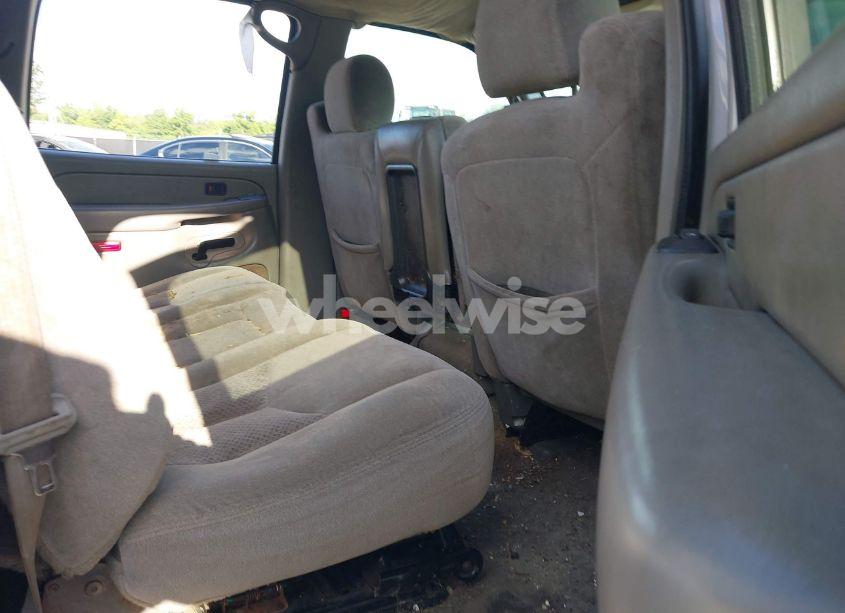 Photo 8 of 2004 Chevrolet Suburban 1500 LS (VIN 1GNFK16Z24J164504)