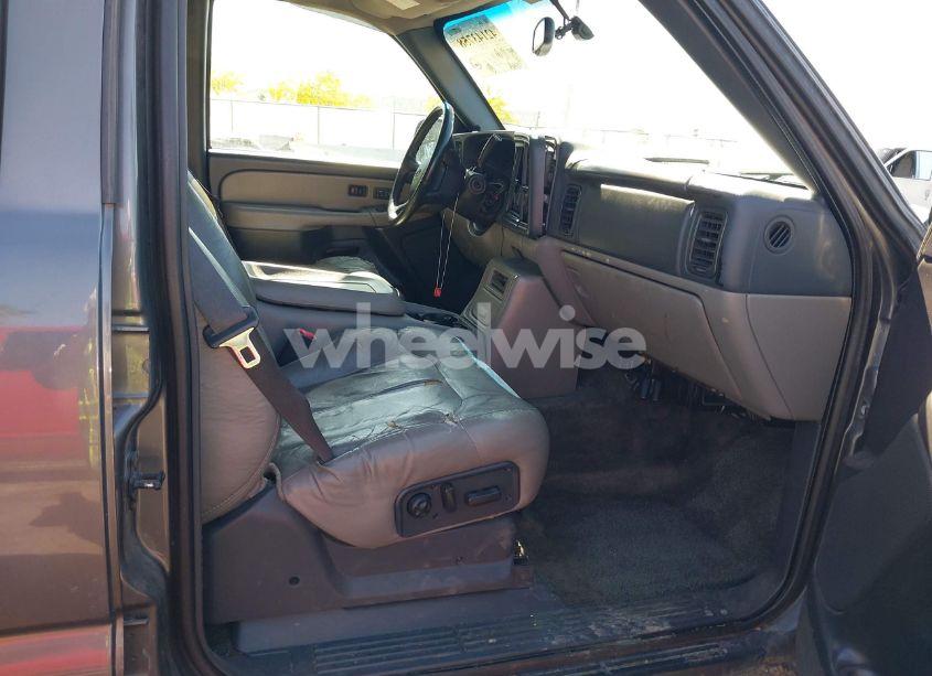 Photo 5 of 2002 Chevrolet Suburban 1500 LT (VIN 1GNFK16Z32J294238)