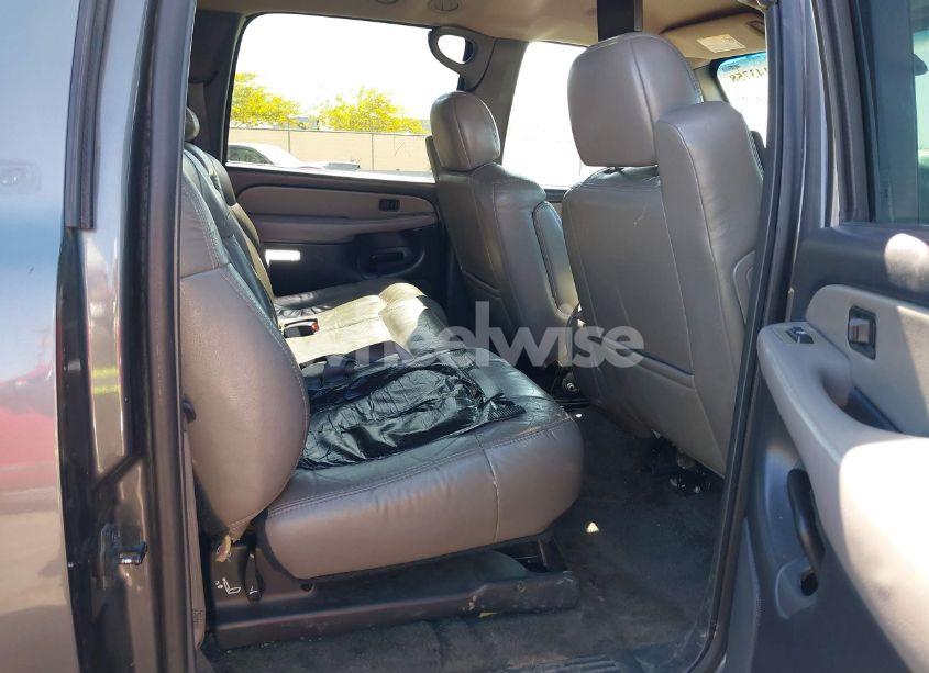 Photo 8 of 2002 Chevrolet Suburban 1500 LT (VIN 1GNFK16Z32J294238)