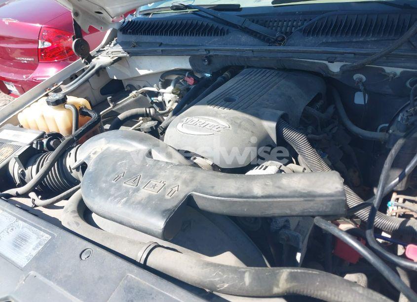 Photo 10 of 2003 Chevrolet Suburban 1500 Z71 (VIN 1GNFK16Z33R197480)