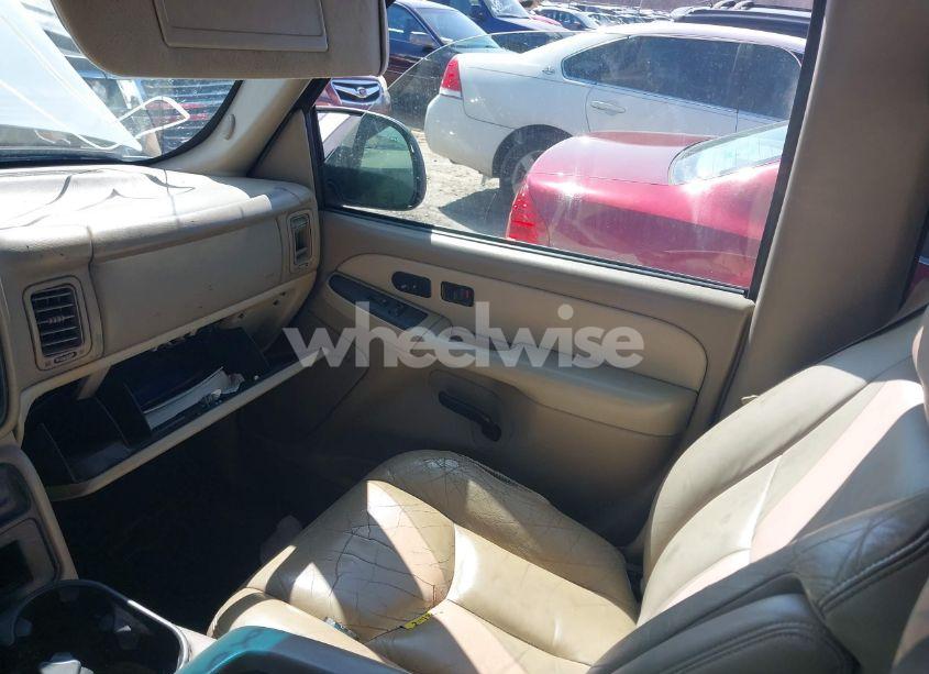 Photo 5 of 2003 Chevrolet Suburban 1500 Z71 (VIN 1GNFK16Z33R197480)