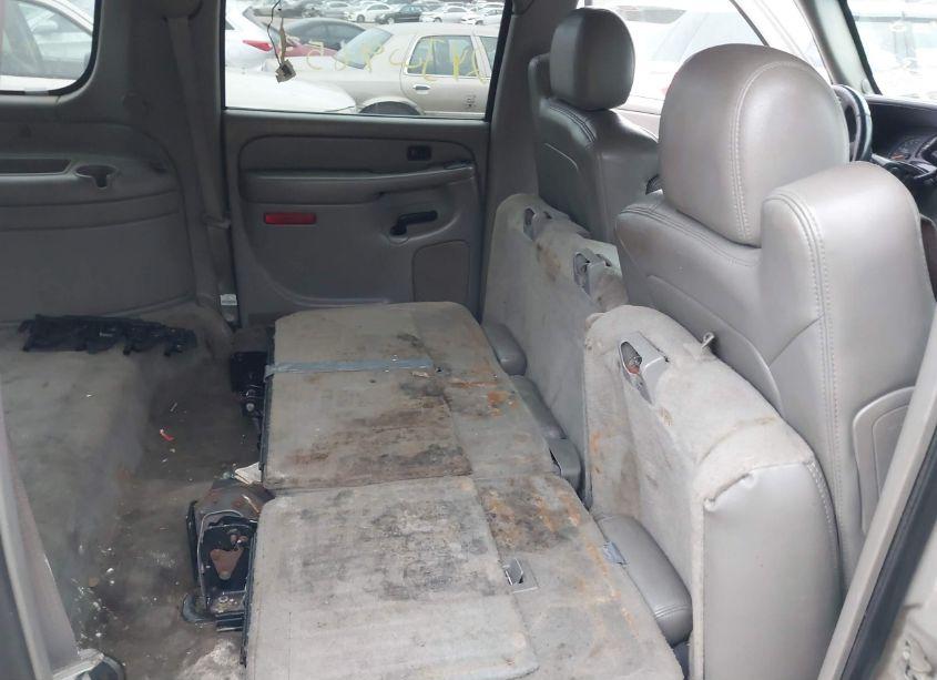 Photo 8 of 2004 Chevrolet Suburban 1500 LT (VIN 1GNFK16Z34J182316)