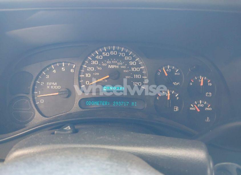 Photo 7 of 2004 Chevrolet Suburban 1500 LT (VIN 1GNFK16Z34J224578)