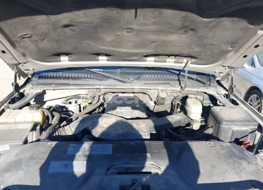 Photo 10 of 2005 Chevrolet Suburban 1500 LS (VIN 1GNFK16Z35J159796)