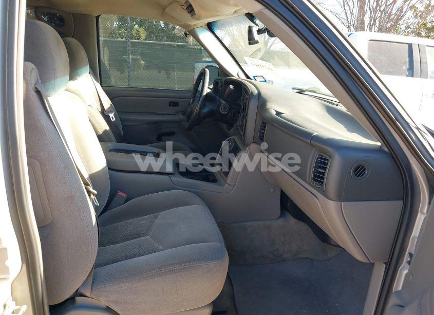 Photo 5 of 2005 Chevrolet Suburban 1500 LS (VIN 1GNFK16Z35J159796)