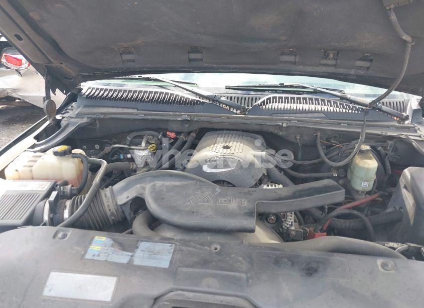 Photo 10 of 2002 Chevrolet Suburban 1500 LT (VIN 1GNFK16Z42J114992)