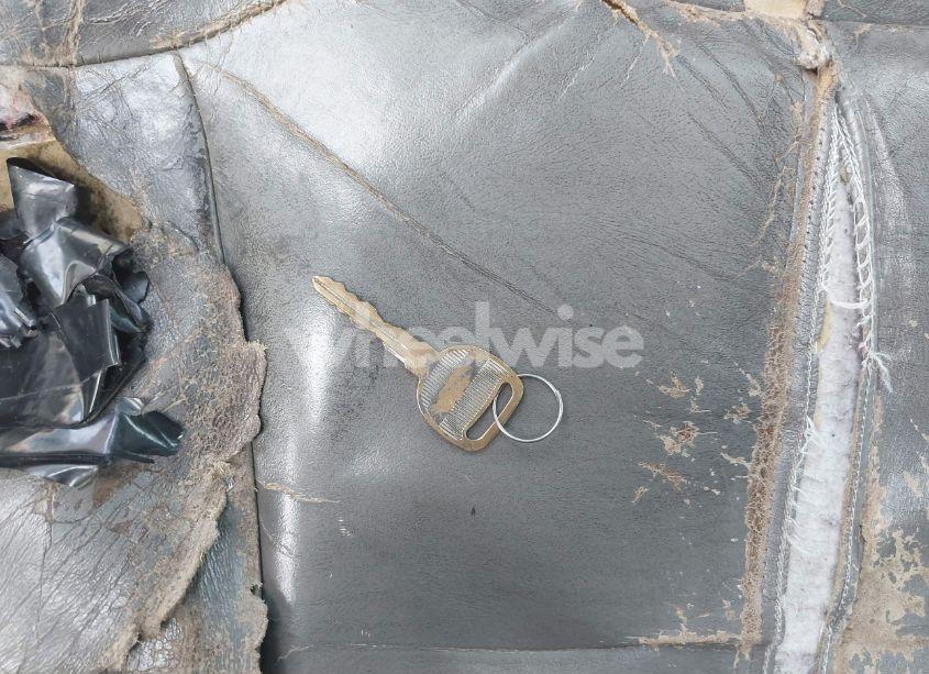 Photo 11 of 2002 Chevrolet Suburban 1500 LT (VIN 1GNFK16Z42J114992)